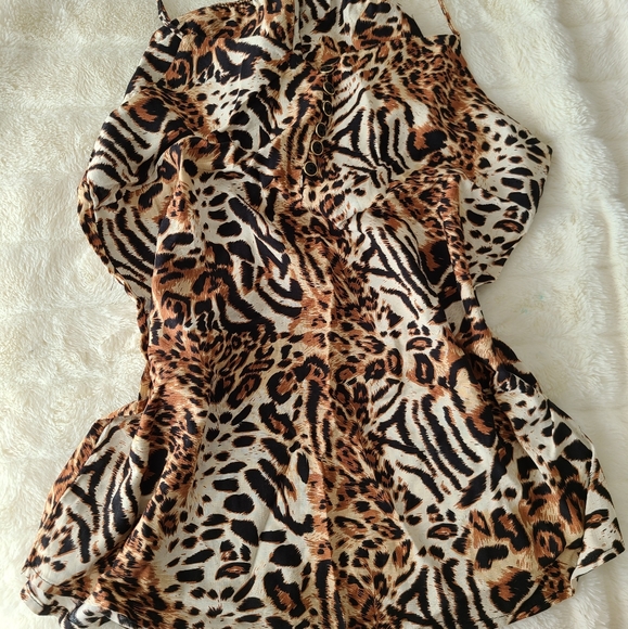 Brand new leopard blouse
